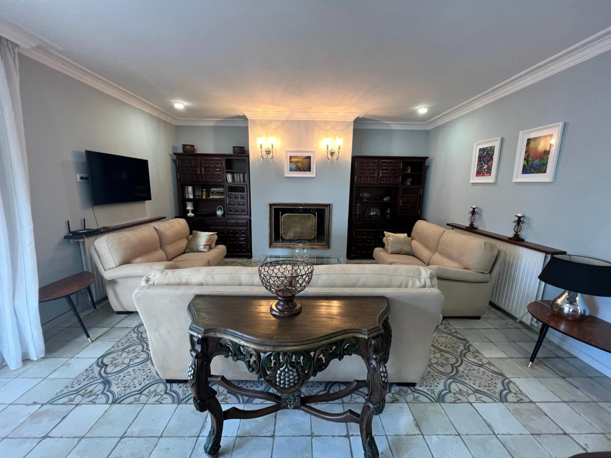 Estrella Villa
